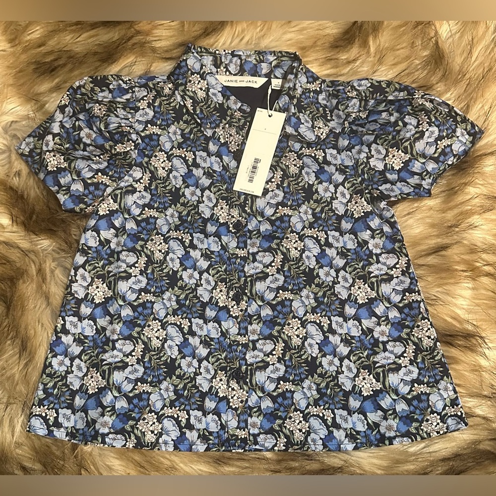Janie and Jack NWT size 4 Button up blouse with puff sleeve